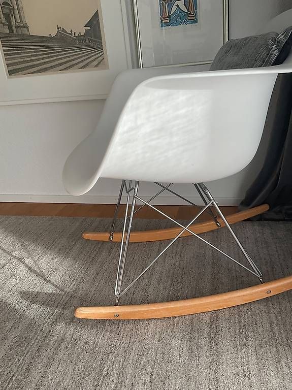 Eames Sedie: Eames Stil Schaukelstuhl weiss – Usato da Derendingen venduto da ArtDeco61 3