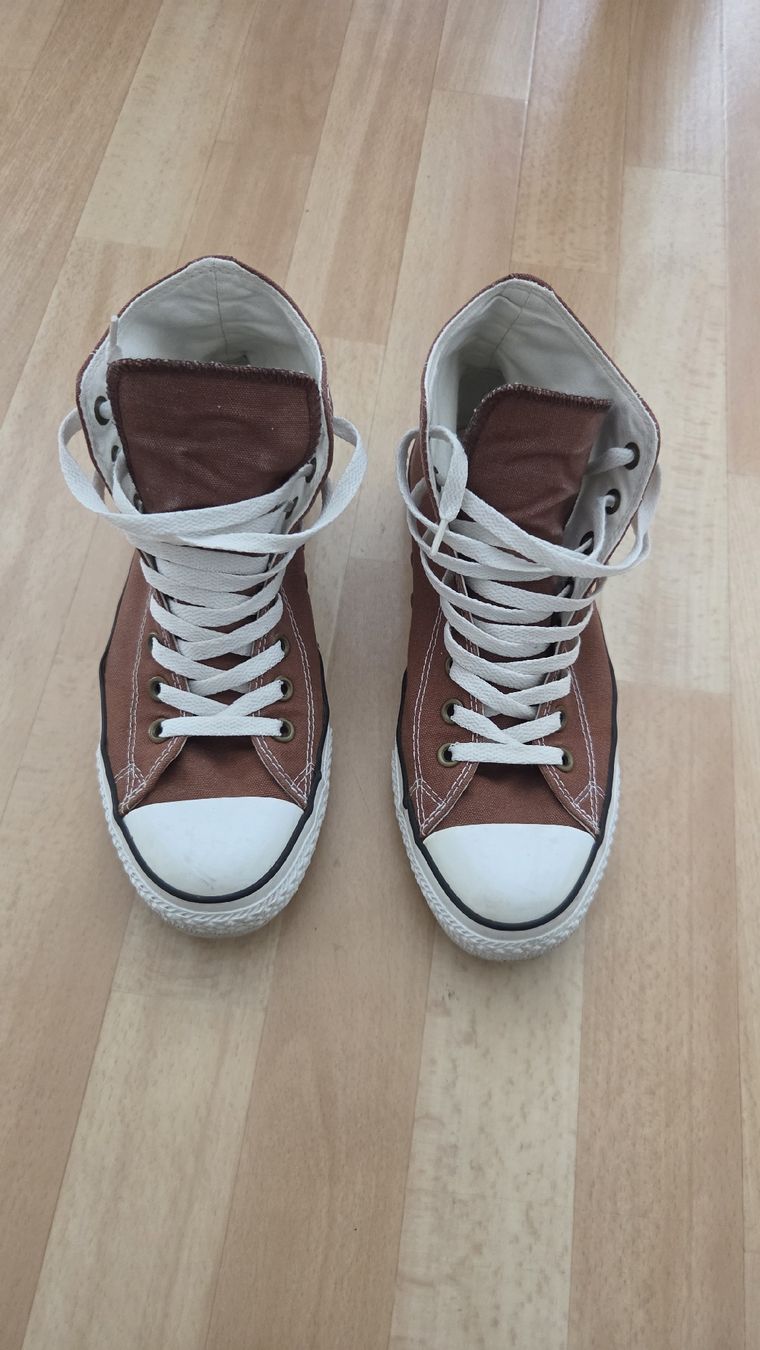 Scarpe da uomo: Converse 8.5 braun – Usato da Illnau venduto da Holzerexpress