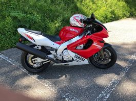 YAMAHA YZF 1000R Thunderace
