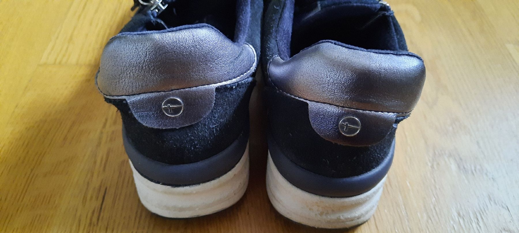 Tamaris Scarpe da donna: ***TAMARIS*** Sneakers blau Gr 44 – Usato da Wädenswil venduto da H2H_Secondhandshop 4