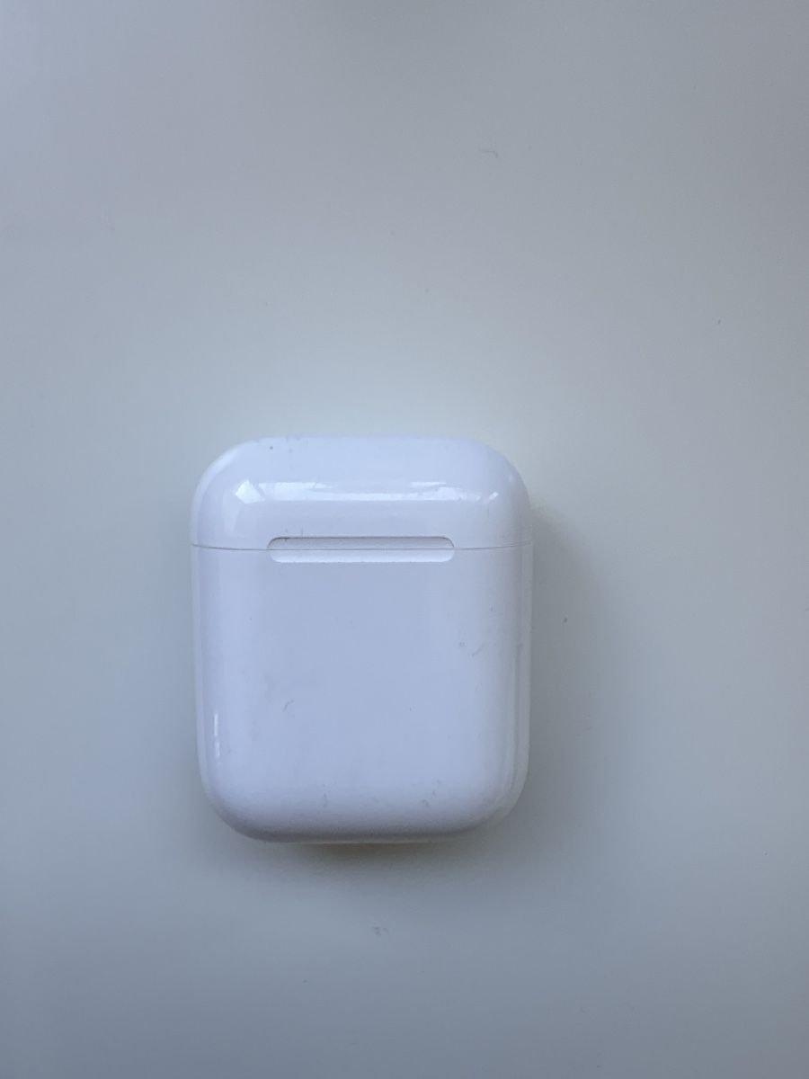Apple Cuffie: Airpod mit Ladestation – Usato da Luchsingen venduto da MaggioDonato