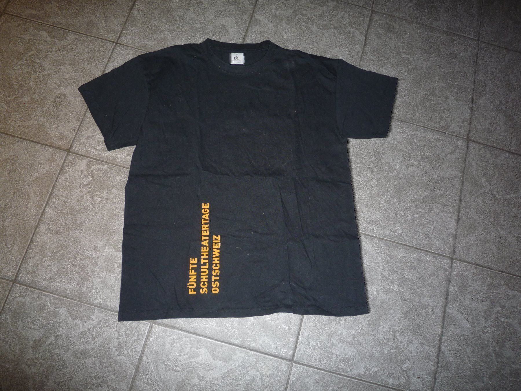 T-shirt: T-SHIRT GR. S – Usato da Andwil SG venduto da schmei