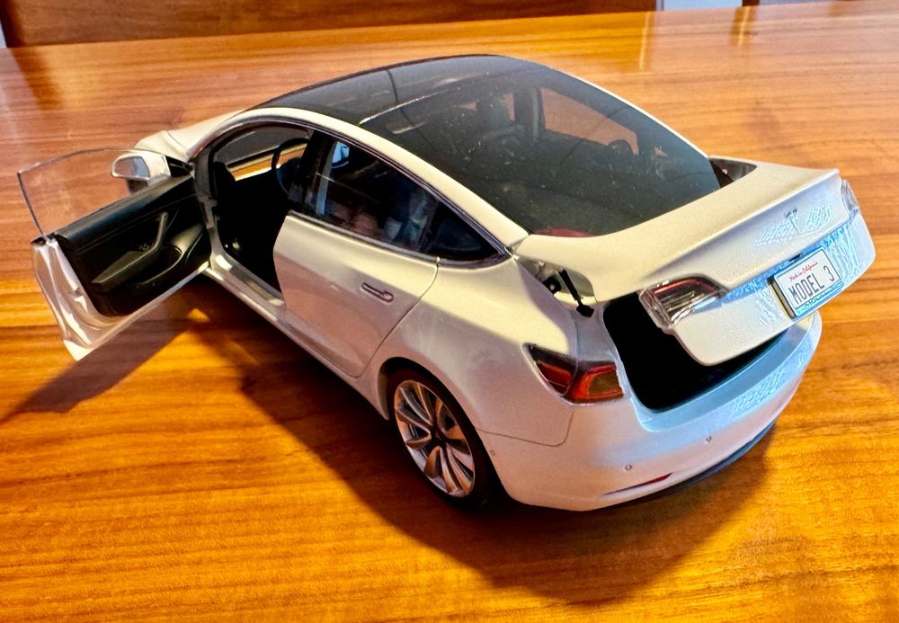 Skoda Octavia PRO 2021 Modellauto 1:18 - Metall Druckguss Modell | 26cm Sammler Modell