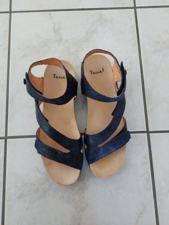 Think! Sandalen Neu Gr. 41