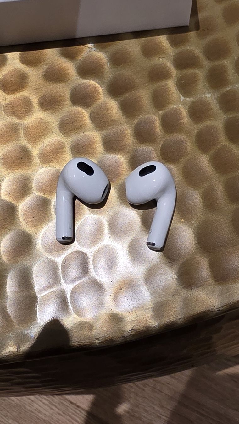 Apple Kopfhörer: Apple AirPods 3. Generation – Gebraucht aus Au SG von Mirela1980 4