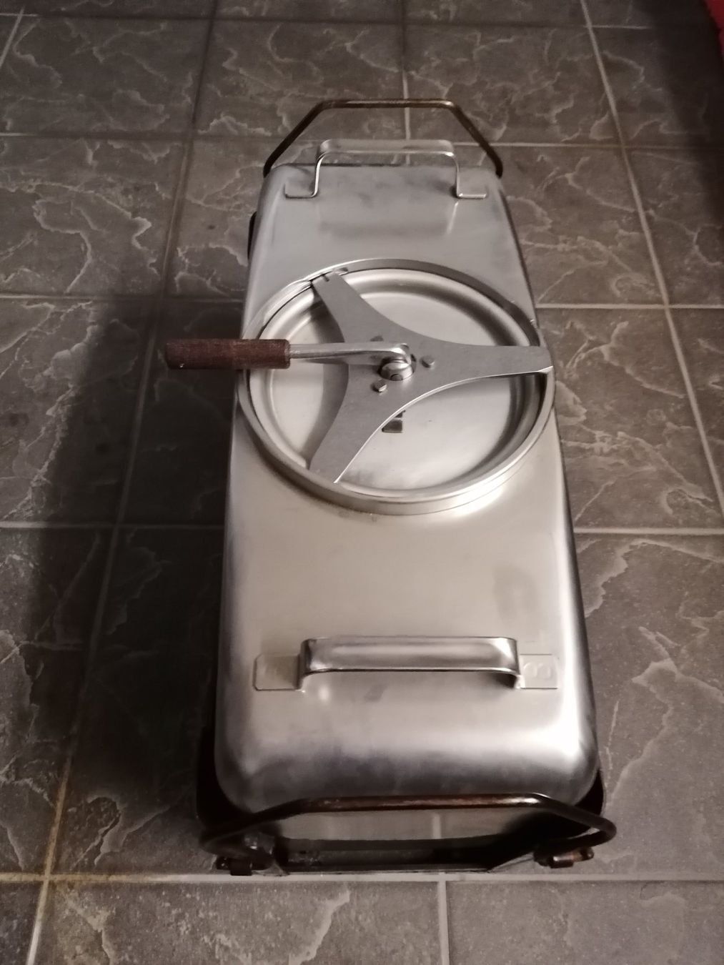 Appareils de cuisine: Wärmebehälter – D'occasion à Geroldswil par Dirici 1