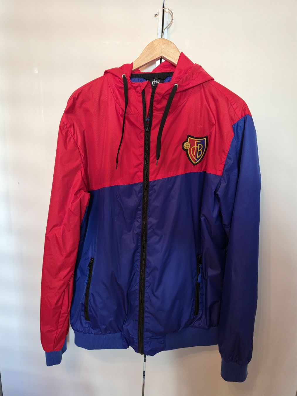 FC Basel Giacche: Fc Basel Windbreaker – Nuovo (secondo la descrizione) da Kaltbrunn venduto da Helblingm1