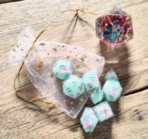 Set dés JDR artisanaux et dé géant terrarium, neufs