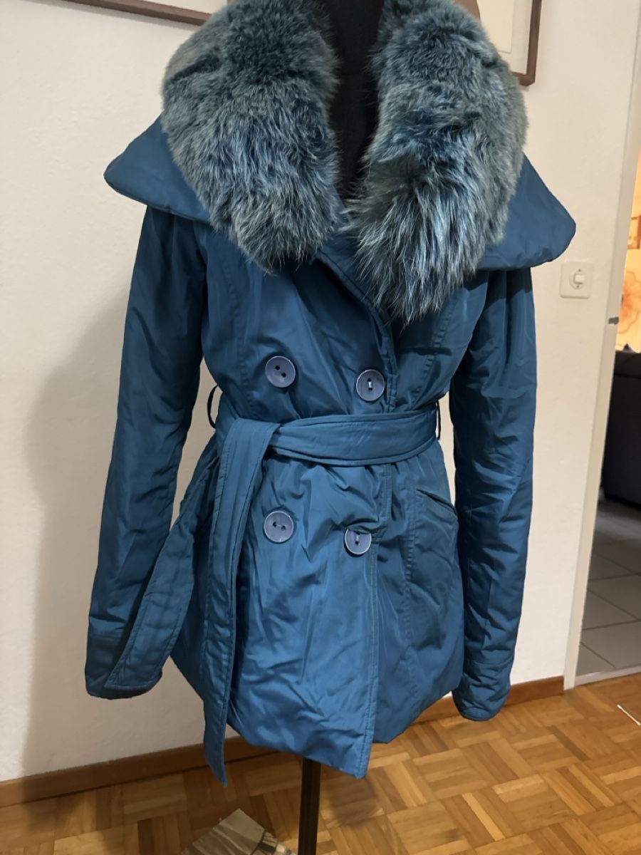 Manteaux: Giacca donna blu con collo in pelliccia – D'occasion à Taverne par hai_tg6s 2