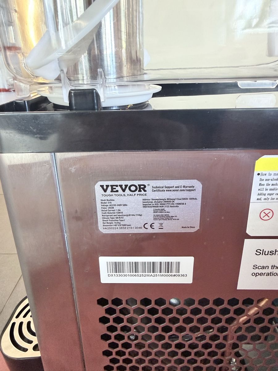 Elettrodomestici da cucina: Slusheis Maschine / Slushie Gastro – Usato da Ittigen venduto da liapatriciia 3