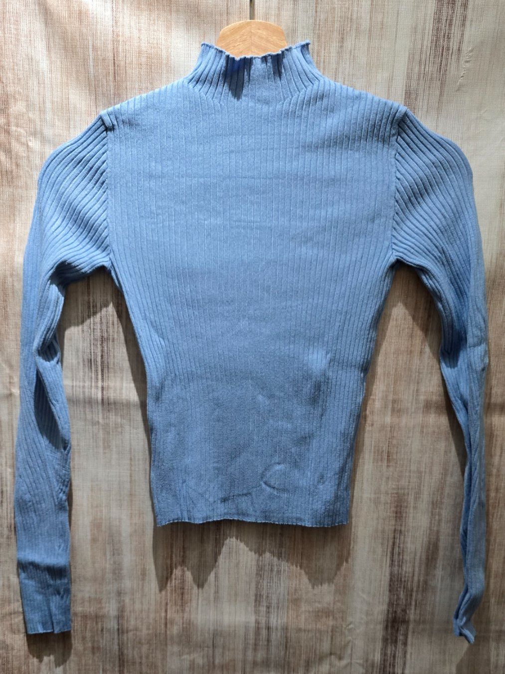 Bershka Maglioni & Felpe: 🎉 Mock Neck Rippstrick Pullover - XS - Baby Blau – Usato da Thalwil venduto da VitaMini