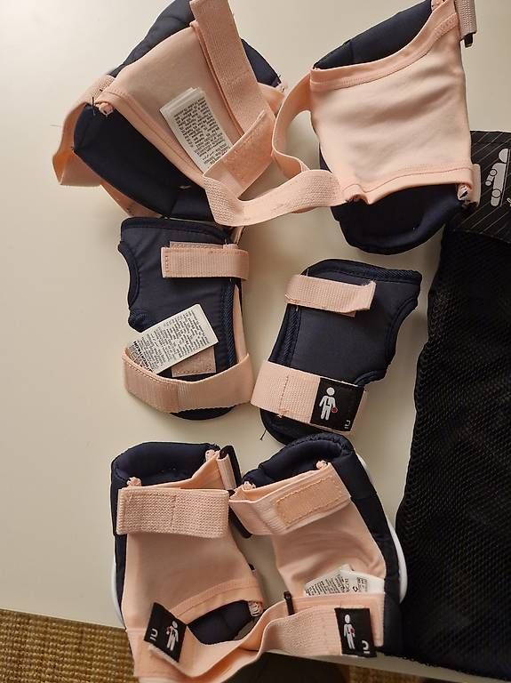 Kleiderpakete & -sets: Kit protezioni pattinaggio bimbo/a – Neu und originalverpackt aus Savosa von ang_xqs7 1