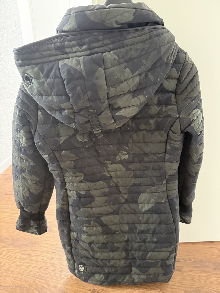 Khujo Cappotti: Khujo Wintermatel (Camouflage pattern( – Nuovo (secondo la descrizione) da Flawil venduto da BouBouBou 2