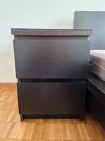 IKEA MALM Nachttische 2er Set + Glasplatten