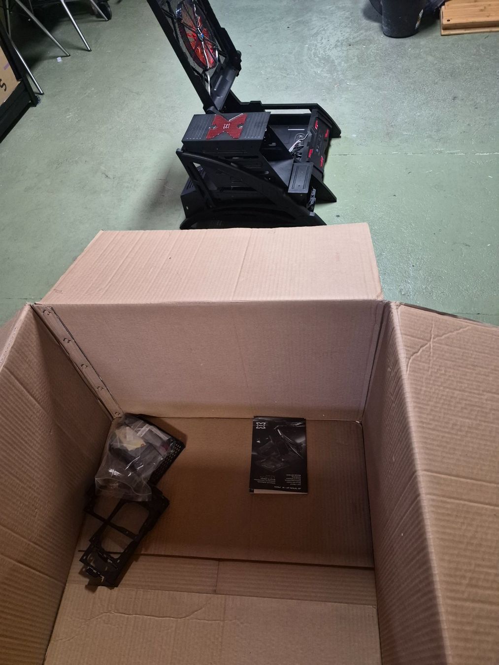 Gehäuse: PC Gehäuse neu Aerocool Strike X-Air – Neu und originalverpackt aus Turgi von Kempter 2