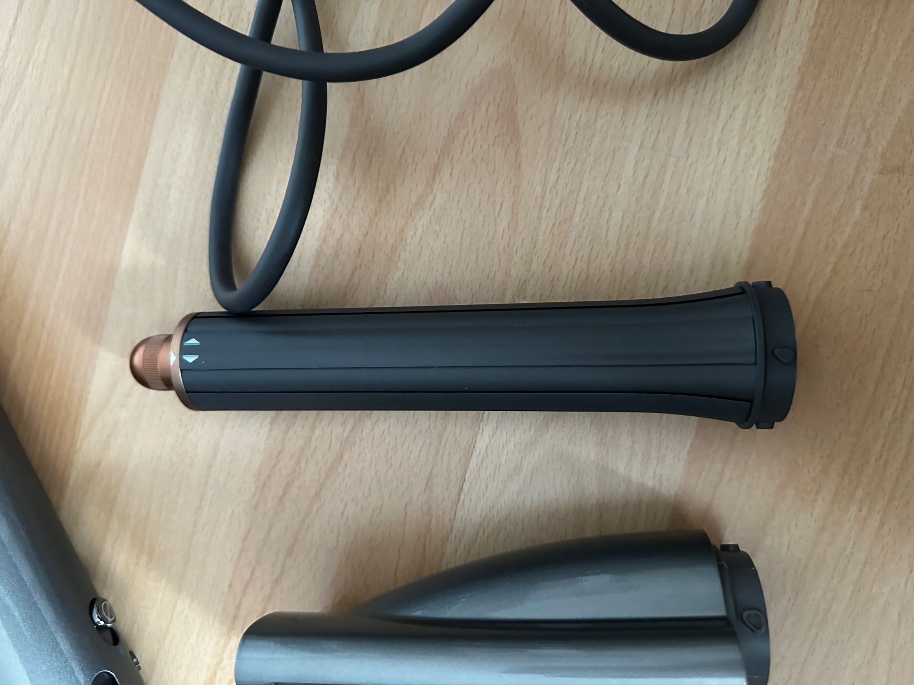 Dyson Sèche-cheveux: Dyson Airwrap Complete Long Diffuse – Neuf (Voir description) à Bendern par konyali 5