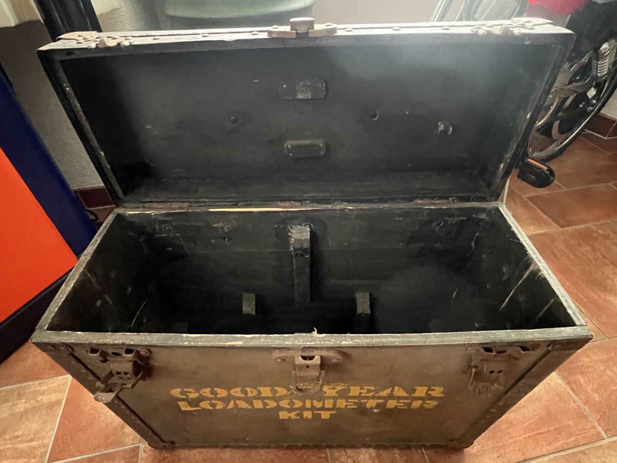 Valigie: Goodyear Loadometer Kit Transportbox antik – Usato da Mellingen venduto da Oelquelle 5