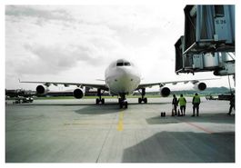 SWISS  ✈  Airbus A-340-300 HB-JMO @ Dock E