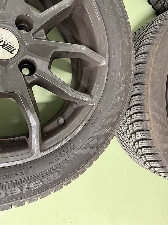 Pneumatici & Ruote complete: Gomme con cerchi per Ford  – Usato da Arosio venduto da VanAdHoc 2