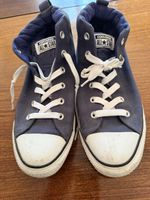 Converse All Star Sneaker blau knöchelhoch getragen