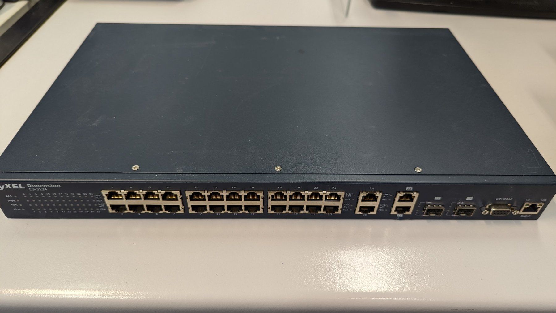Zyxel Hubs & Switches: Zyxel ES 3124 24-Port FE L2- Switch – Gebraucht aus Glattpark (Opfikon) von Jams02