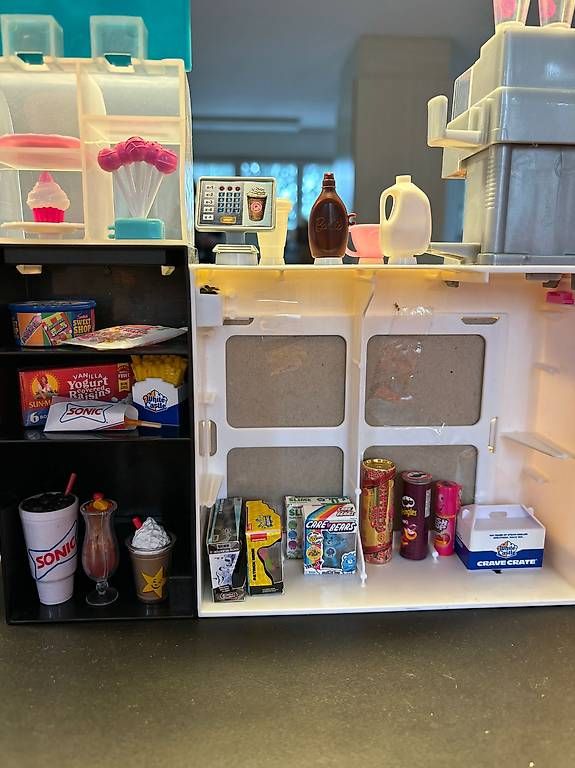 Ladenausstattungen & Messebau: Barbiladen – Gebraucht aus Steinmaur von silvizoe 1