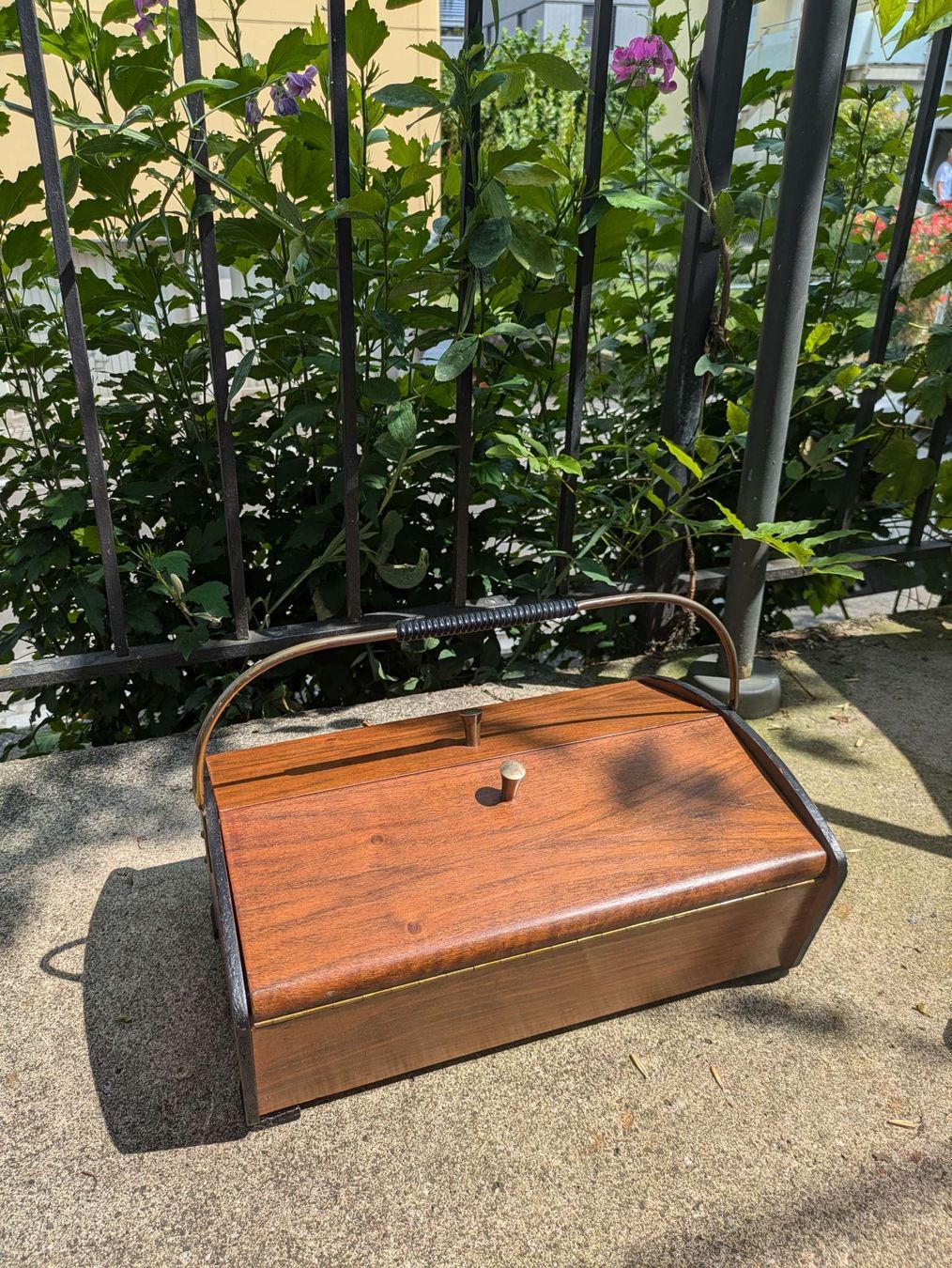 Sonstiges zum Basteln & Handarbeiten: Vintage Nähkästchen Midcentury Design – Gebraucht aus Ermatingen von trendyquitaeten