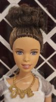 Neue Barbie Fashionistas Puppe