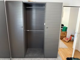 PAX IKEA-Kleiderschrank
