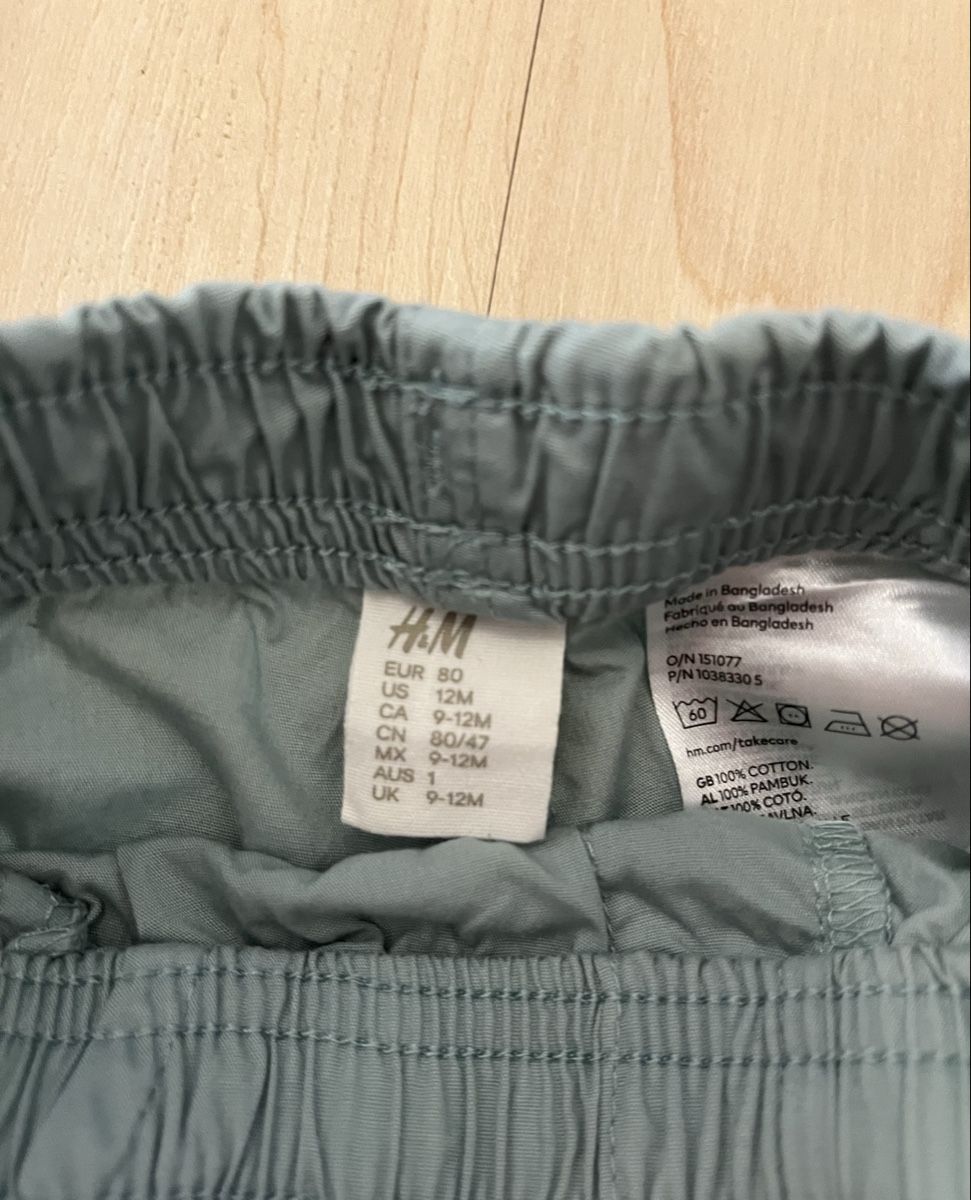 Pantaloni: Kurze Hosen Grösse 80 H&M – Usato da Herznach venduto da Leimsa 1