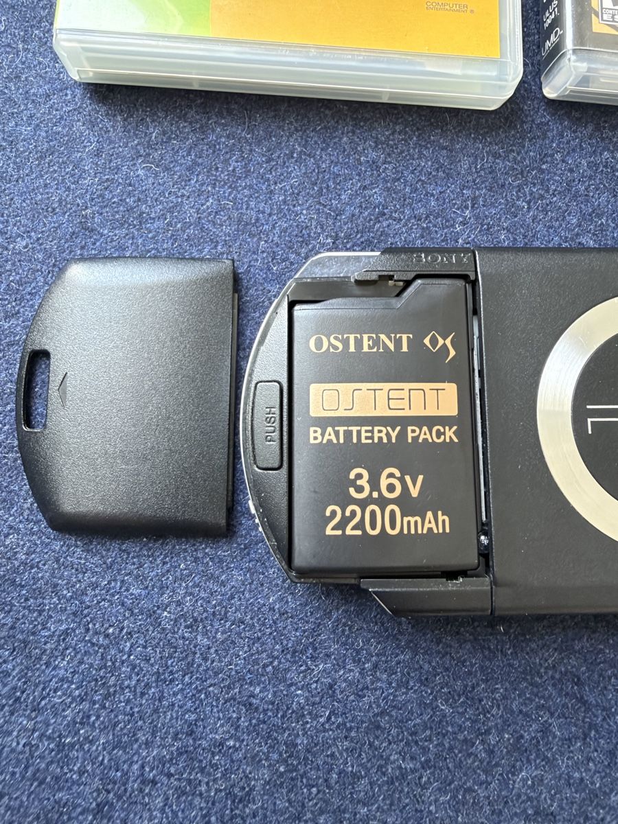 Sony Consoles: Sony PSP-1004 complete set + games – D'occasion à Zürich par jankais3r 5