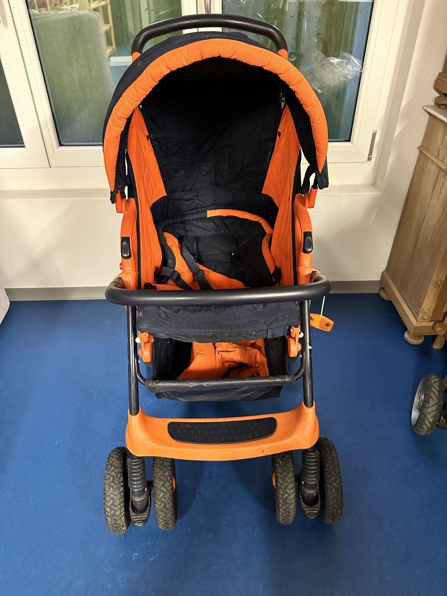 Chicco Kinderwagen: Kinderwagen Chicco rot/dunkelblau gebraucht – Gebraucht aus Hedingen von kusi013 1