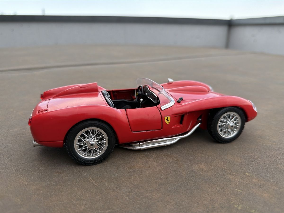 Bburago Modellini d'auto: Ferrari 250 Testarossa - Bburago - 1/18 – Nuovo (secondo la descrizione) da Wolfwil venduto da Rolex1 3