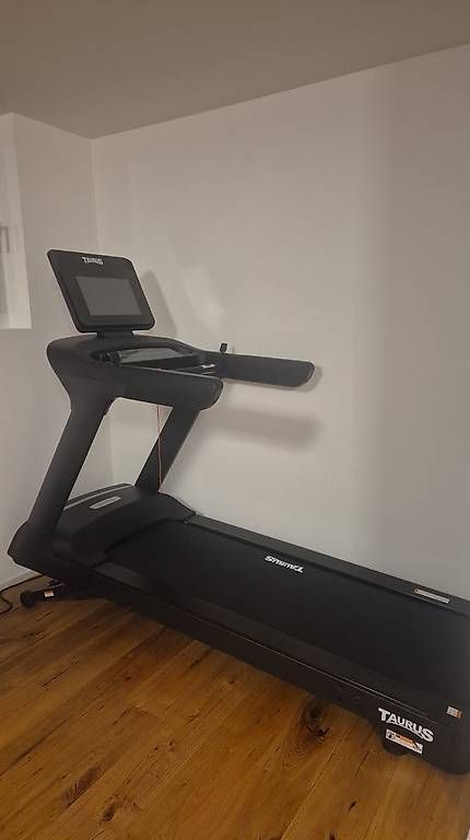 Taurus Hometrainer: Taurus T10.5 HD Pro Laufband – Usato da Rüttenen venduto da Knorli15 3