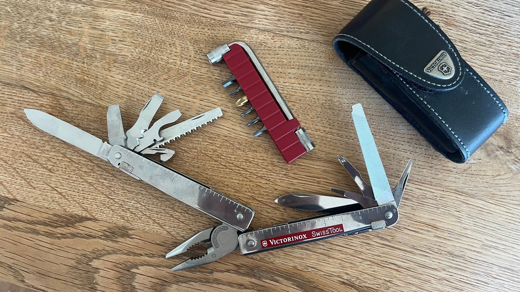 Victorinox Coltelli tascabile: VICTORINOX SwissTool – Usato da Villnachern venduto da stephang2007