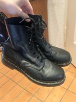 Dr. Martens Stiefel Wildleder wenige Gebrauchsspuren
