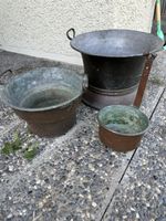 Drei Kupferkessel Set antik mit Patina gebrauchter Zustand