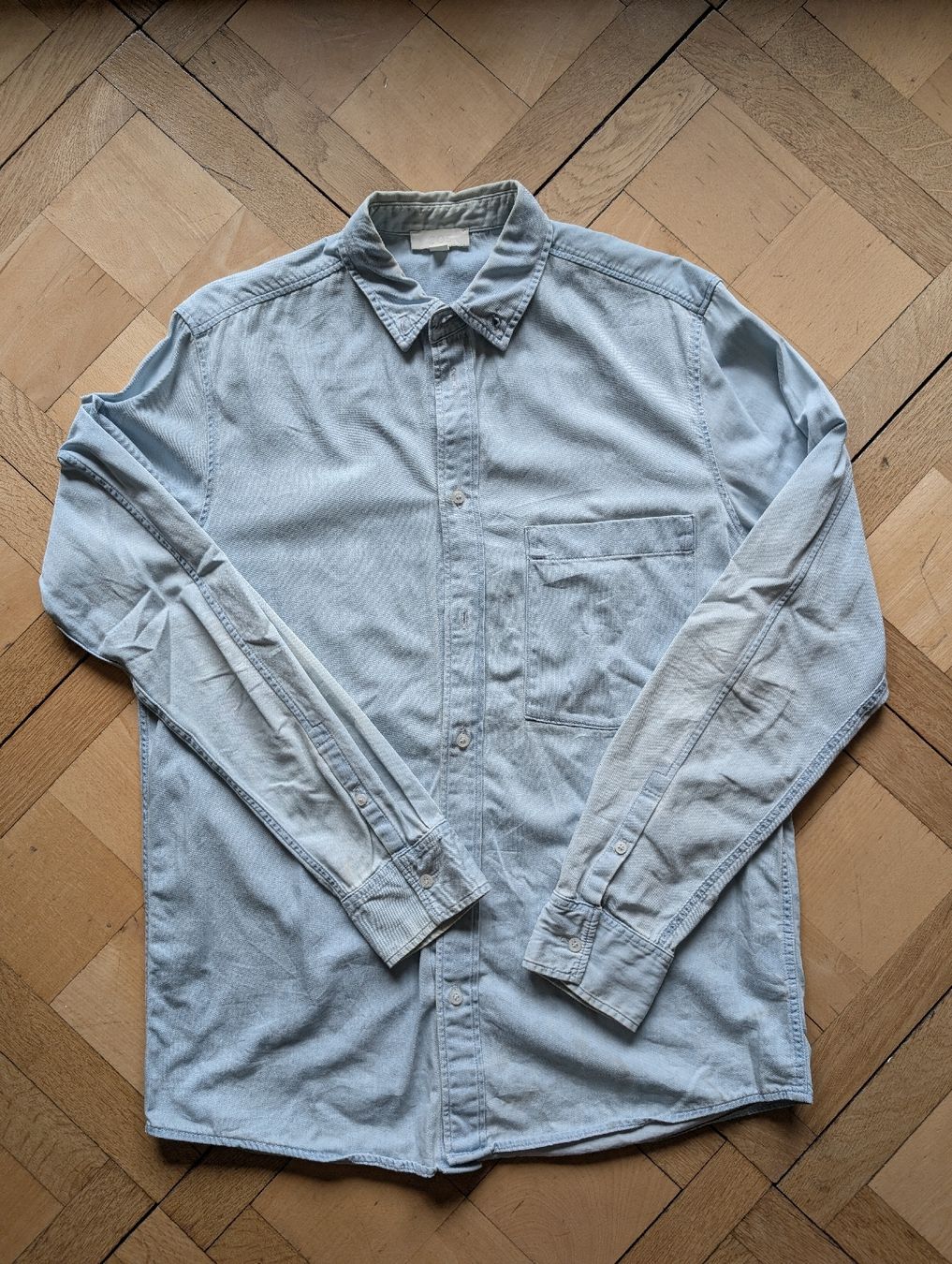 Cos Chemises: COS Jeanslook Hemd Herren Grösse S – D'occasion à Zürich par Hedkandi
