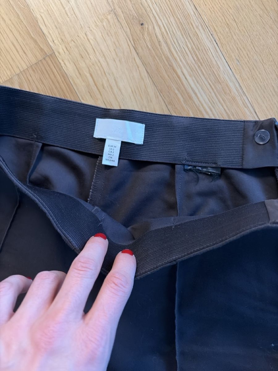 Hosen: 2 braune Hosen H&M - Bershka – Gebraucht aus Zürich von ufe_f5q5 1