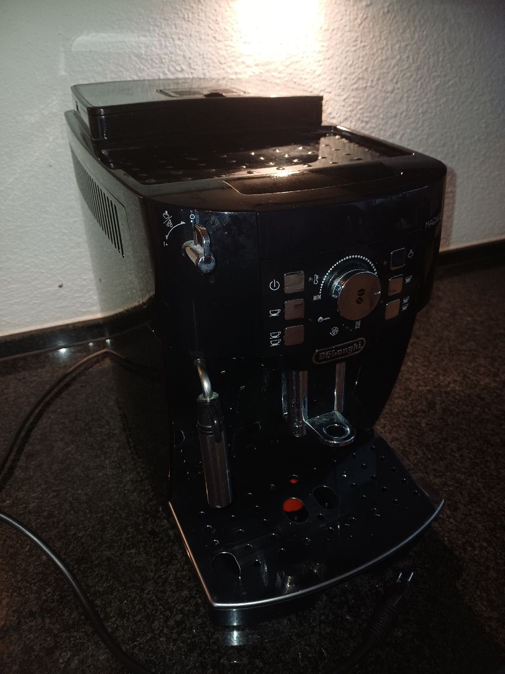 De'Longhi Macchine per caffè & Macchine per espresso: Kaffemaschine Delonghi Magnifica S – Nuovo (secondo la descrizione) da Bülach venduto da pap_cc7p 1
