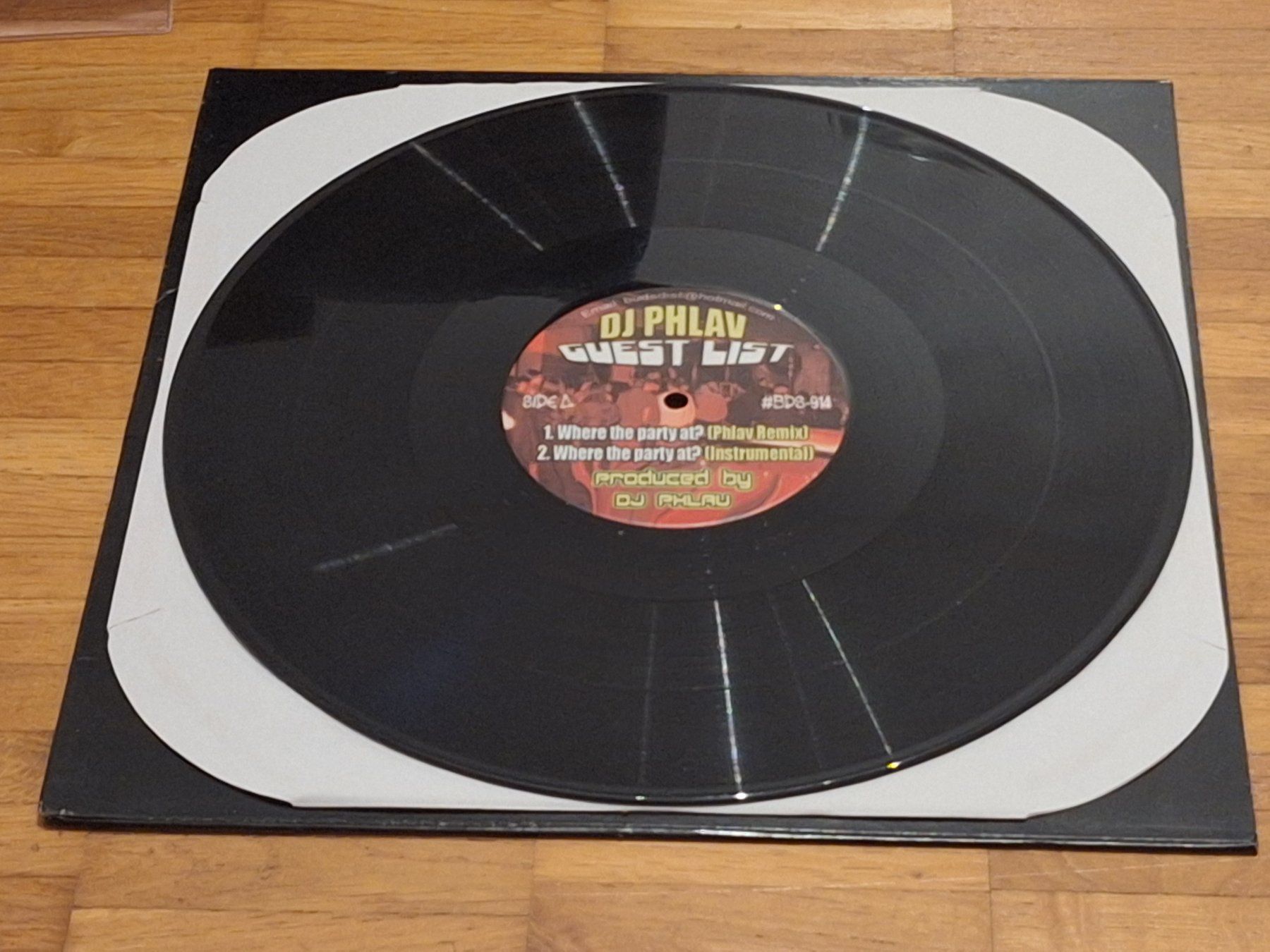 Dischi in vinile: DJ Phlav, Guest List - 12" Maxi USA – Nuovo (secondo la descrizione) da Oberentfelden venduto da Musicud 2