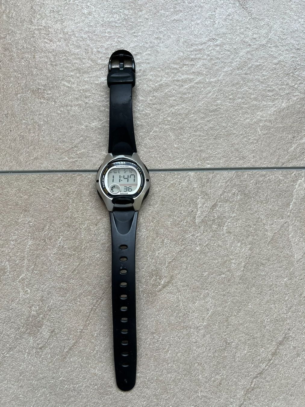 Casio Orologi: Casio Uhr LW-200 – Usato da Muotathal venduto da Imanu04 1
