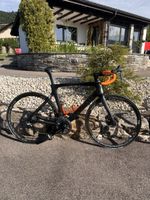 Vélo de course Pinarello F10, occasion, parfait pour l'été!
