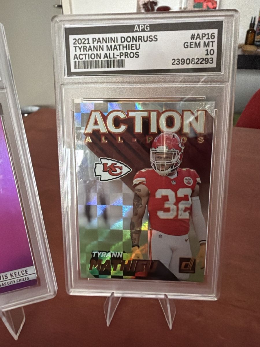 NFL Carte collezionabili: 3 NFL Karten - Kelce, Schuster, Mathieu - APG8/10 & C3G9 – Usato da Bern venduto da sam_25hm 3