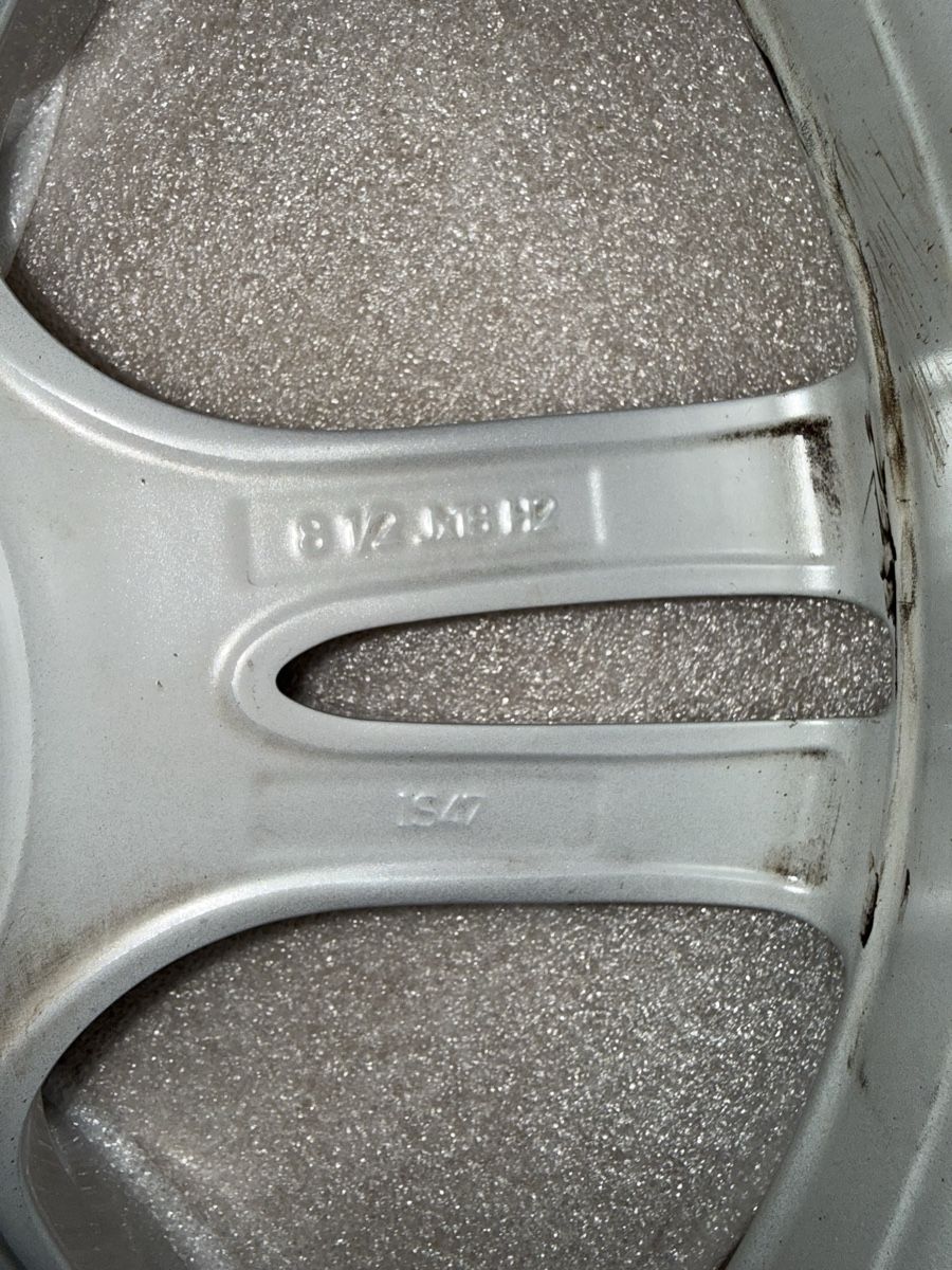 BMW Cerchioni: Alufelge silber 5-Speichen Design mit Starken Kratzer – Usato da Embrach venduto da Ana_ferreira 3