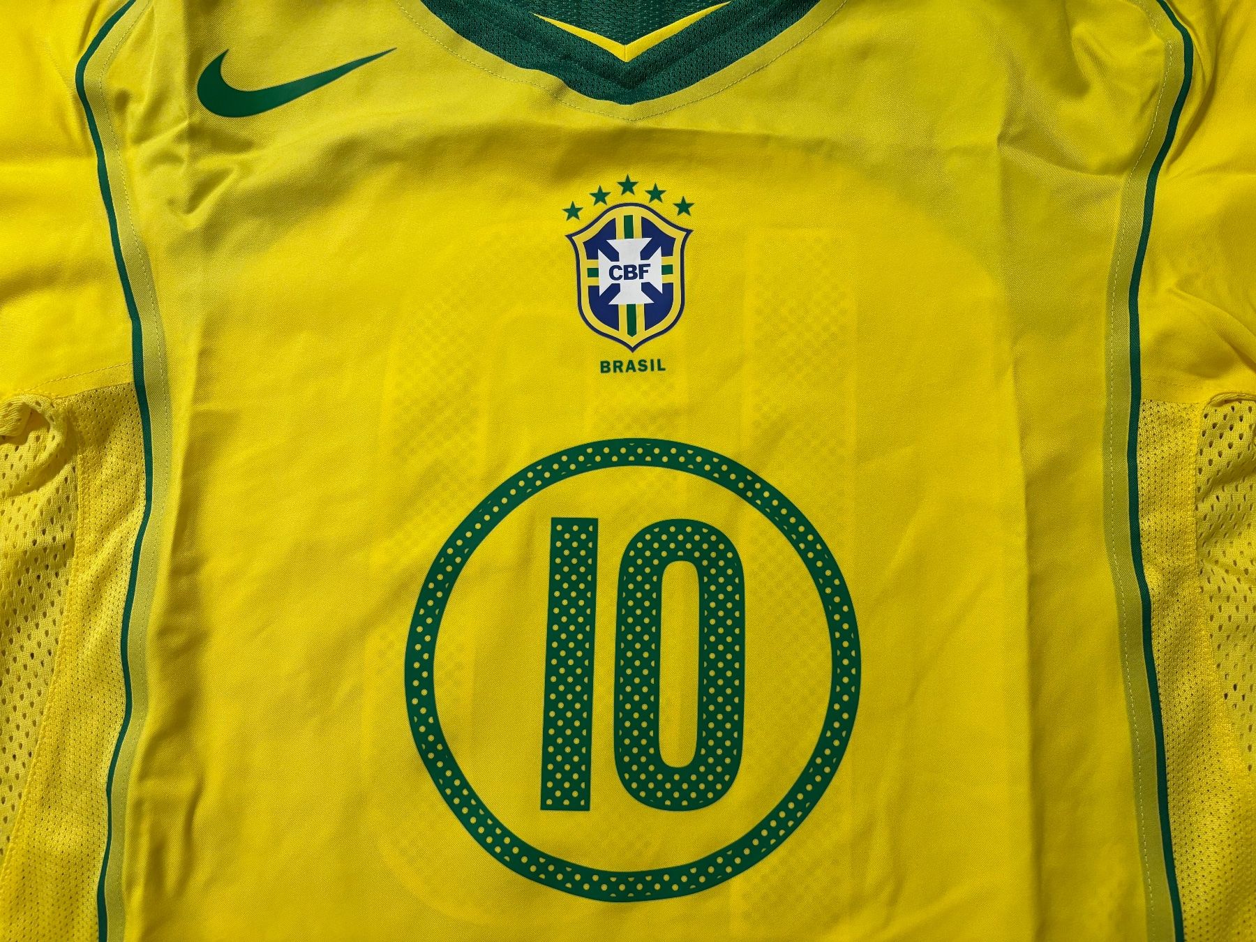 Nike Leibchen & Hosen: Ronaldinho Brasilien Reissue Trikot 2004 – Neu (gemäss Beschreibung) aus Rain von JerseyLegends 3