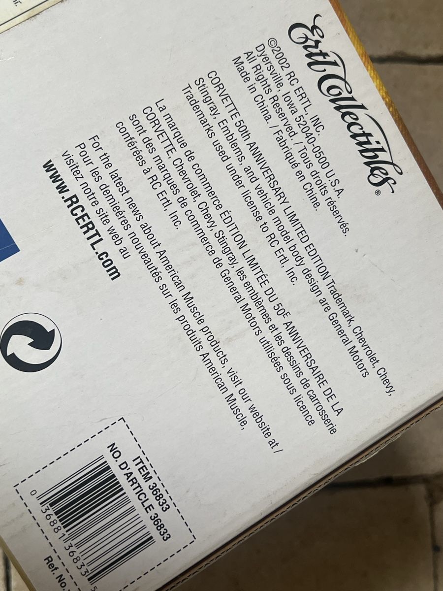Chevrolet Modellautos: Corvette 2003 Coupe 50th Anniversary Modellauto rot 1:18 – Neu und originalverpackt aus Basel von bellespirit 8