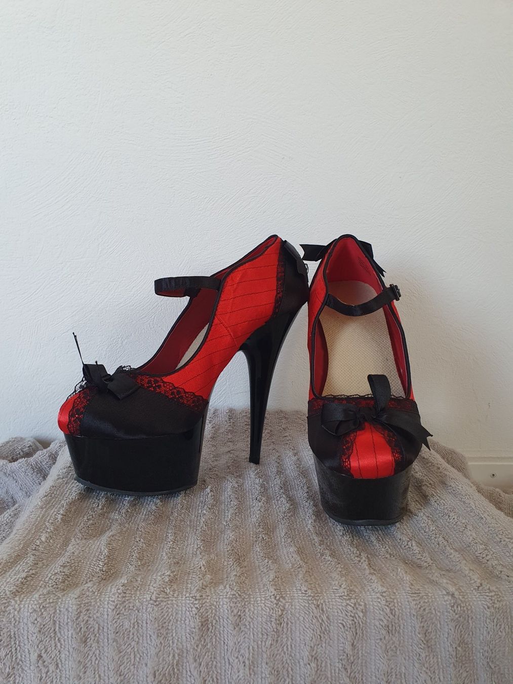 Scarpe da donna: Burlesque High Heels 38/39 – Usato da Luzern venduto da lso_ht7n