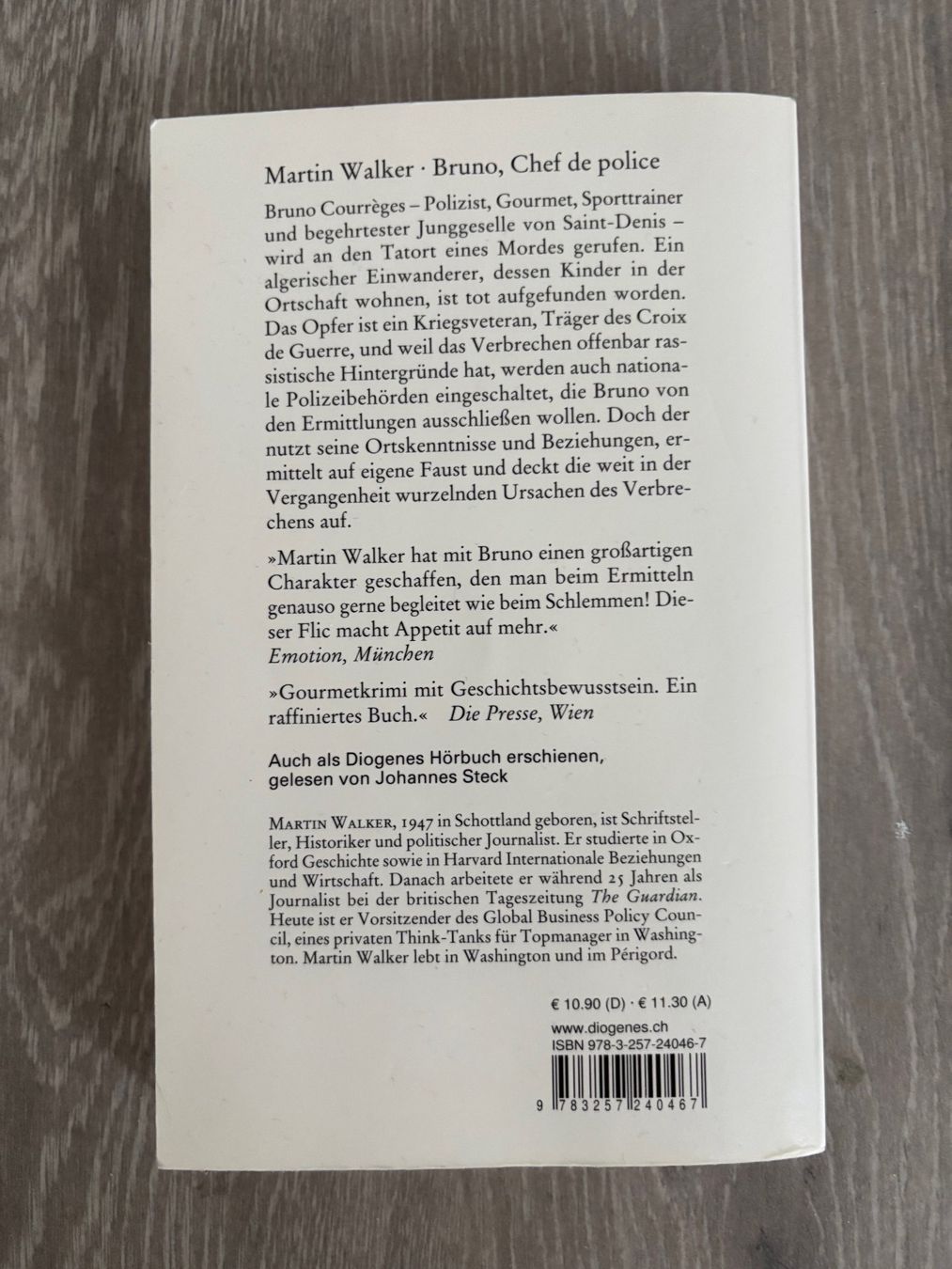 Libri: "Bruno, Chef de Police" von Martin Walker – Usato da Châtelaine venduto da Maronggi 1