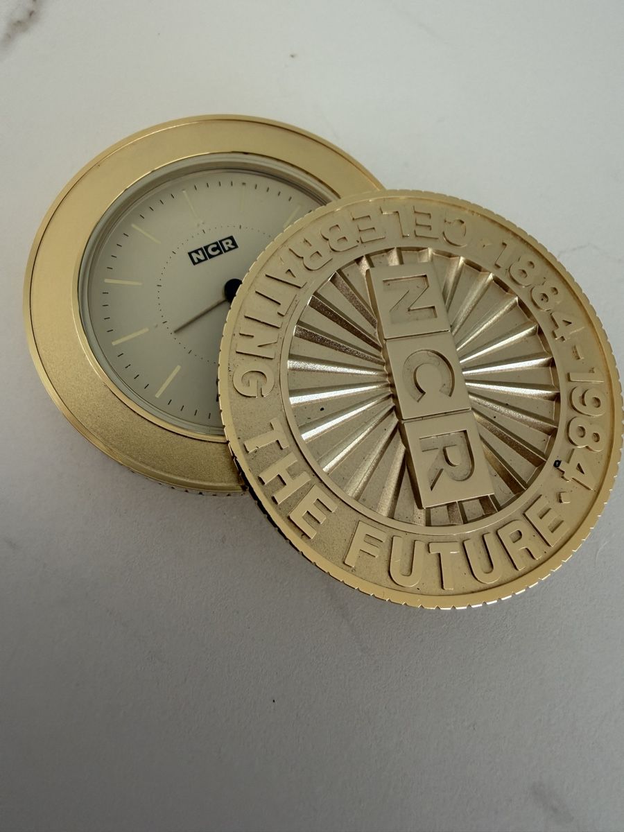 Orologi da terra & Orologi da parete: Montre NCR 1984 "Celebrating The Future" – Usato da Lutry venduto da Akombi